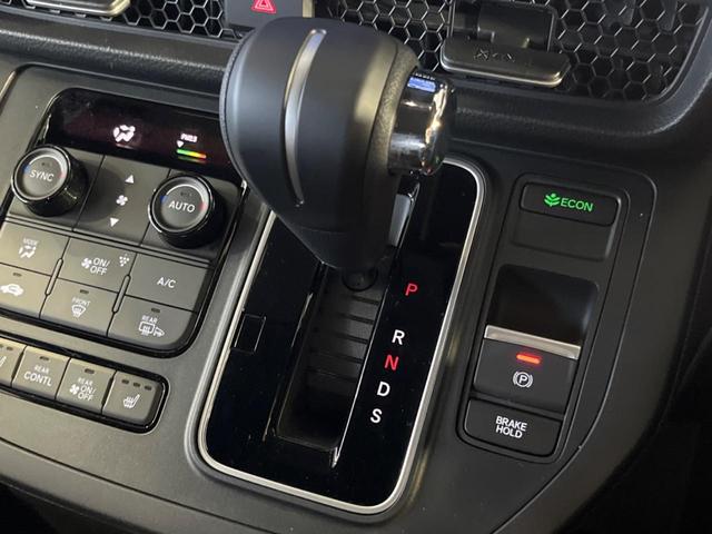 ステップワゴン スパーダ　登録済未使用車　純正１１型ナビ　両側電動ドア　バックカメラ　１００Ｖ電源　ハーフレザーシート　コーナーセンサー　スマートキー　ＬＥＤヘッド　純正１６インチアルミ　車線逸脱警報　オートライト（22枚目）