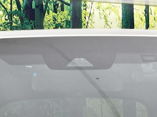 ハリアー Ｓ　純正８型ディスプレイ　衝突軽減　バックカメラ　レーダークルーズ　ＥＴＣ　ドラレコ　スマートキー　純正ＡＷ　オートライト　革巻きステアリング　オートエアコン　ステアリングスイッチ　コーナーセンサー（5枚目）