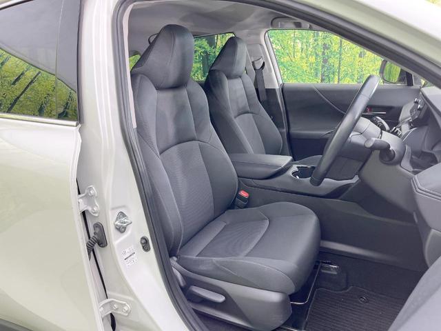 ハリアー Ｓ　純正８型ディスプレイ　衝突軽減　バックカメラ　レーダークルーズ　ＥＴＣ　ドラレコ　スマートキー　純正ＡＷ　オートライト　革巻きステアリング　オートエアコン　ステアリングスイッチ　コーナーセンサー（8枚目）