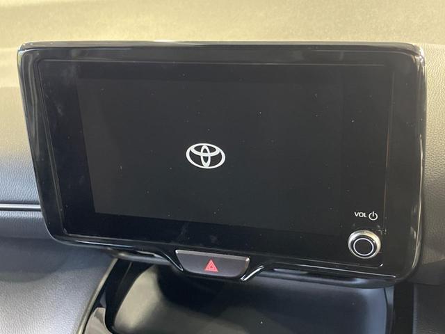 ヤリスクロス ハイブリッドＺ　登録済未使用車　純正８型ＤＡ　全周囲カメラ　衝突被害軽減　レーダークルーズ　ハーフレザーシート　パワーシート　コーナーセンサー　スマートキー　ＬＥＤヘッド　ビルトインＥＴＣ　純正１８インチアルミ（3枚目）