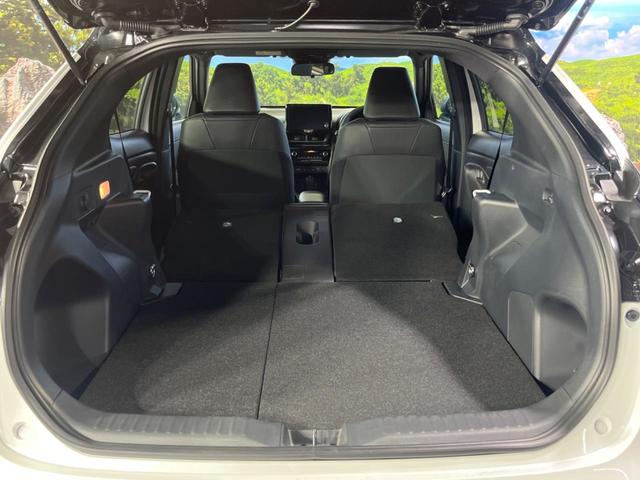 ヤリスクロス ハイブリッドＺ　登録済未使用車　純正８型ＤＡ　全周囲カメラ　衝突被害軽減　レーダークルーズ　ハーフレザーシート　パワーシート　コーナーセンサー　スマートキー　ＬＥＤヘッド　ビルトインＥＴＣ　純正１８インチアルミ（11枚目）