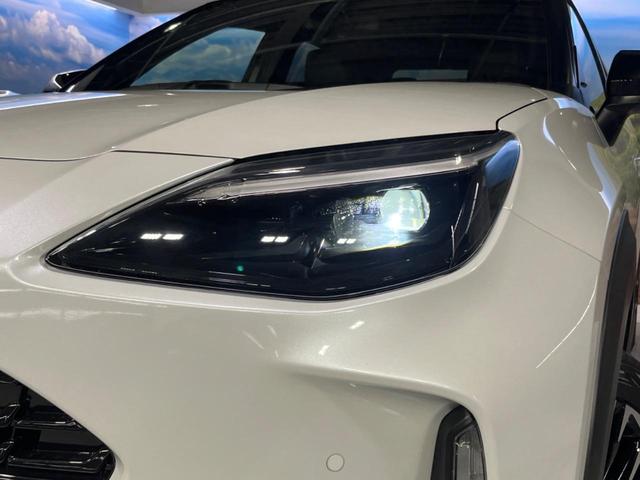 ヤリスクロス ハイブリッドＺ　登録済未使用車　純正８型ＤＡ　全周囲カメラ　衝突被害軽減　レーダークルーズ　ハーフレザーシート　パワーシート　コーナーセンサー　スマートキー　ＬＥＤヘッド　ビルトインＥＴＣ　純正１８インチアルミ（22枚目）