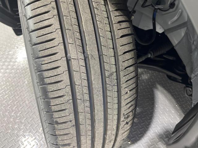 ヤリスクロス ハイブリッドＺ　登録済未使用車　純正８型ＤＡ　全周囲カメラ　衝突被害軽減　レーダークルーズ　ハーフレザーシート　パワーシート　コーナーセンサー　スマートキー　ＬＥＤヘッド　ビルトインＥＴＣ　純正１８インチアルミ（24枚目）