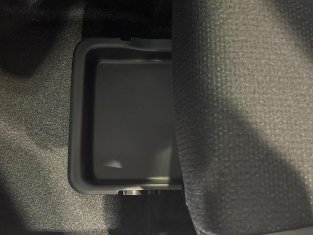 ヤリスクロス ハイブリッドＺ　登録済未使用車　純正８型ＤＡ　全周囲カメラ　衝突被害軽減　レーダークルーズ　ハーフレザーシート　パワーシート　コーナーセンサー　スマートキー　ＬＥＤヘッド　ビルトインＥＴＣ　純正１８インチアルミ（33枚目）