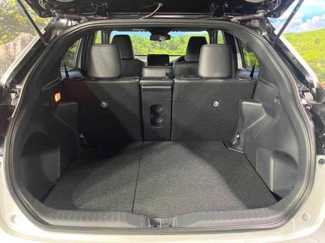 ヤリスクロス ハイブリッドＺ　登録済未使用車　純正８型ＤＡ　全周囲カメラ　衝突被害軽減　レーダークルーズ　ハーフレザーシート　パワーシート　コーナーセンサー　スマートキー　ＬＥＤヘッド　ビルトインＥＴＣ　純正１８インチアルミ（40枚目）