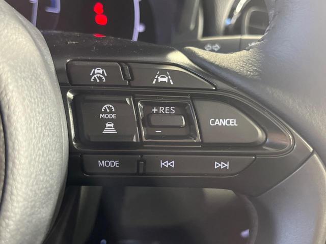 ヤリスクロス ハイブリッドＺ　登録済未使用車　純正８型ＤＡ　全周囲カメラ　衝突被害軽減　レーダークルーズ　ハーフレザーシート　パワーシート　コーナーセンサー　スマートキー　ＬＥＤヘッド　ビルトインＥＴＣ　純正１８インチアルミ（55枚目）