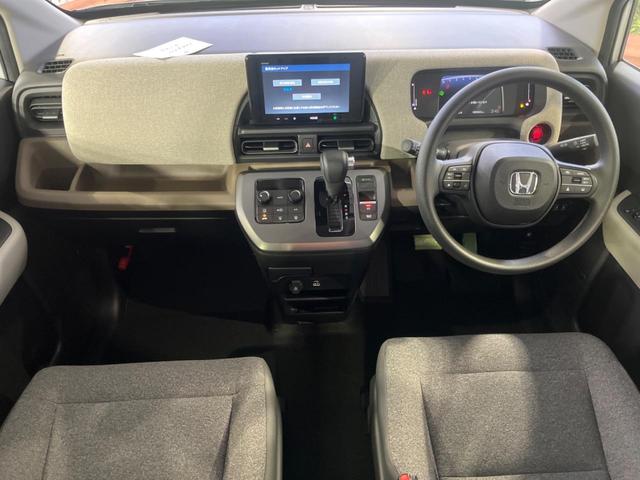 フリード エアー 登録済未使用車 純正8型DA 6人乗 バックカメラ 衝突軽減 両側電動ドア アダプティブクルーズ LEDヘッド ステアリングスイッチ AppleCarPlay オートエアコン スマートキー(2枚目)