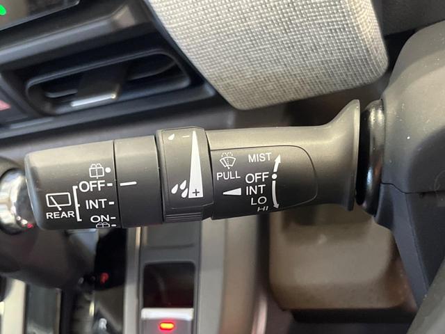 フリード エアー 登録済未使用車 純正8型DA 6人乗 バックカメラ 衝突軽減 両側電動ドア アダプティブクルーズ LEDヘッド ステアリングスイッチ AppleCarPlay オートエアコン スマートキー(28枚目)