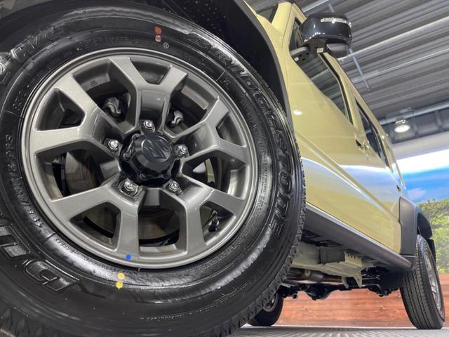 ジムニーノマド ＦＣ　４ＷＤ　登録済未使用車　衝突被害軽減システム　レーダークルーズ　コーナーセンサー　スマートキー　ＬＥＤヘッド　純正１５インチアルミ　車線逸脱警報　オートライト　オートエアコン（13枚目）