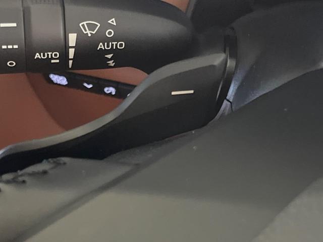 ヴェルファイアハイブリッド Ｚ　プレミア　ガラスルーフ　純正１４型ディスプレイ　フリップダウン　ユニバーサルステップ　全周囲カメラ　茶革シート　衝突軽減　レーダークルーズ　パワーシート　シートヒーター＆エアコン（31枚目）