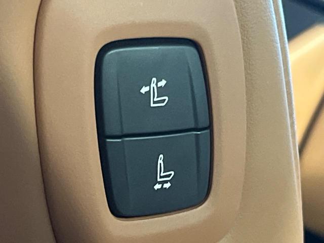 ヴェルファイアハイブリッド Ｚ　プレミア　ガラスルーフ　純正１４型ディスプレイ　フリップダウン　ユニバーサルステップ　全周囲カメラ　茶革シート　衝突軽減　レーダークルーズ　パワーシート　シートヒーター＆エアコン（42枚目）