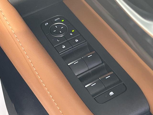 ヴェルファイアハイブリッド Ｚ　プレミア　ガラスルーフ　純正１４型ディスプレイ　フリップダウン　ユニバーサルステップ　全周囲カメラ　茶革シート　衝突軽減　レーダークルーズ　パワーシート　シートヒーター＆エアコン（43枚目）