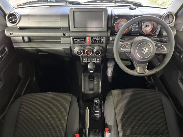 ジムニー ＸＣ　届出済未使用車　衝突軽減　クルコン　スマートキー　クリアランスソナー　純正ＡＷ　革巻きステアリング　車線逸脱防止　ヘッドライトウォッシャー　ドアミラーヒーター　ステアリングスイッチ（2枚目）