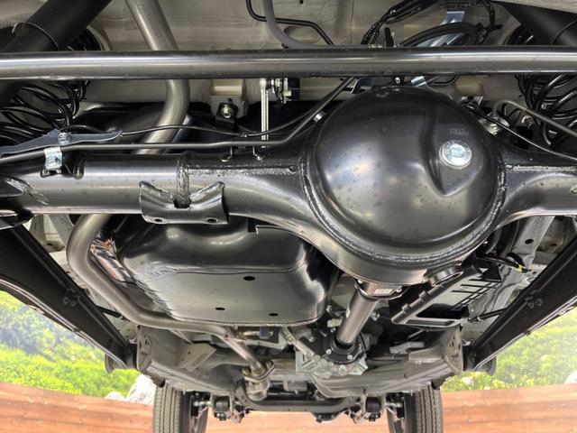 ジムニー ＸＣ　届出済未使用車　衝突軽減　クルコン　スマートキー　クリアランスソナー　純正ＡＷ　革巻きステアリング　車線逸脱防止　ヘッドライトウォッシャー　ドアミラーヒーター　ステアリングスイッチ（19枚目）