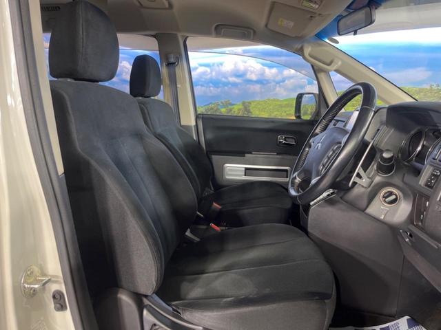 デリカＤ：５ Ｄ　パワーパッケージ　ＳＤナビ　フリップダウン　両側電動ドア　シートヒーター　ＥＴＣ　８人乗り　ＨＩＤヘッド＆フォグ　クルコン　パドルシフト（8枚目）