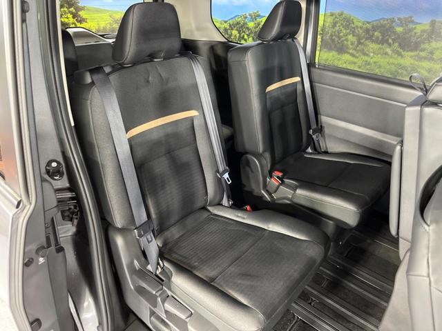 セレナ ｅ－パワー　ハイウェイスターＶ　メーカーナビ　フリップダウン　全周囲カメラ　プロパイロット　両側電動ドア　衝突軽減　リアオートエアコン　コーナーセンサー　ＬＥＤヘッド＆フォグ　純正ＡＷ　スマートキー（36枚目）