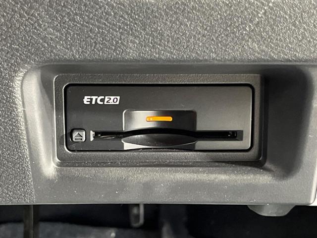 セレナ ｅ－パワー　ハイウェイスターＶ　メーカーナビ　フリップダウン　全周囲カメラ　プロパイロット　両側電動ドア　衝突軽減　リアオートエアコン　コーナーセンサー　ＬＥＤヘッド＆フォグ　純正ＡＷ　スマートキー（49枚目）