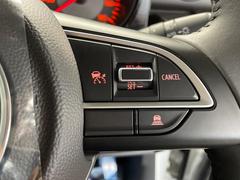 �ڥ����ץƥ��֥��롼������ȥ�����۹�®ƻϩ�Ǥ�Ĺ��Υ���Ԥ��ڤˡ�����ư��®�٤��ݤĥ��롼������ȥ����뤬�����ͷڸ������ƥ��Ϣ�Ȥ��������μ�ξ���Τ��Ƽִ֤��ݤĤ褦��®��Ĵ�ᤷ�Ƥ���ޤ����� 3