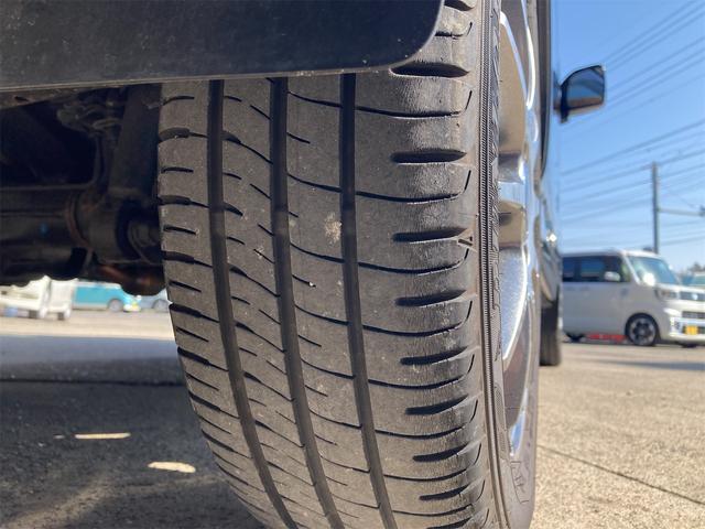 ハイゼットカーゴ クルーズターボＳＡＩＩＩ　車検Ｒ９年３月まで　禁煙車　純正ナビ　バックカメラ　フルセグＴＶ　Ｂｌｕｅｔｏｏｔｈ音楽再生　衝突軽減ブレーキ　４ＷＤ　レザー長シートカバー　ＬＥＤヘッドライト　オートライト　クリアランスソナー（22枚目）