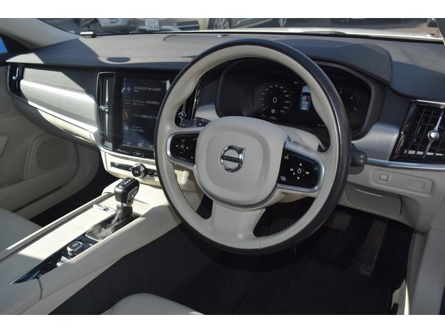 Ｖ９０ Ｄ４　モメンタム　ＡＣＣ　レーンキーピングエイド　純正ＨＤＤナビ地デジＴＶ　３６０°カメラ　ベージュレザーシート　ＢＬＩＳ　ＡｐｐｌｅＣａｒＰｌａｙ　ＡｎｄｒｏｉｄＡｕｔｏ（12枚目）