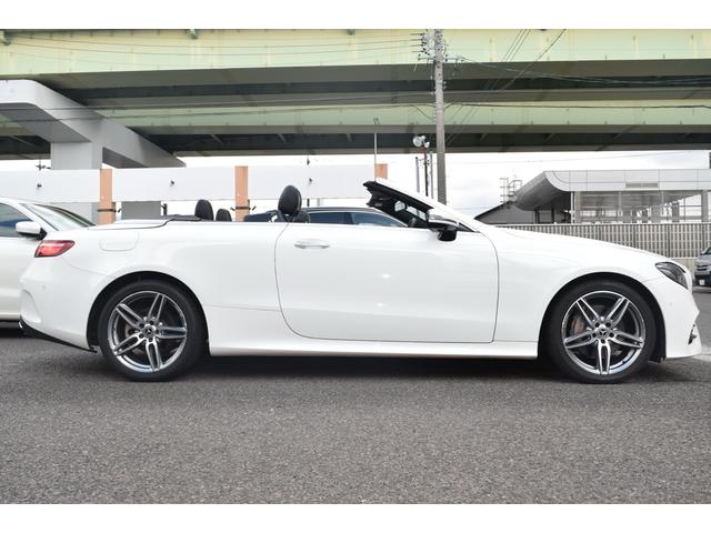 Ｅクラス Ｅ２００　カブリオレ　スポーツ　レーダーセーフティ　純正ＨＤＤナビ地デジＴＶ　赤黒ツートンレザーシート　アクティブブレーキ／レーンキープ／ステアリングアシスト　ブラインドスポット／アテンション／道路標識アシスト　ＡＣＣ　ＥＳＰ（4枚目）