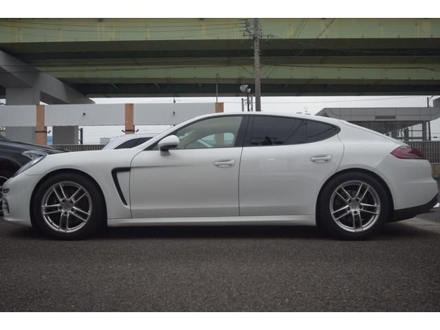 パナメーラ ベースグレード 純正HDDナビ地デジTV キャメルレザーシート/シートヒーター/シートエアコン バックカメラ アイドリングストップ 純正19インチアルミホイール 電動リアゲート(5枚目)