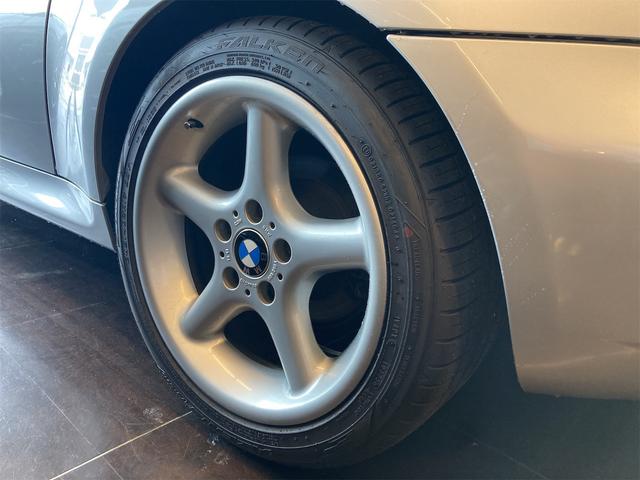 BMW Z3 ROADSTER 2.0 | 1999 | SILVER | 19000 km | details BMW Z3 ROADSTER 2.0 | 1999 | SILVER | 19000 km | details