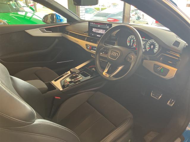 内装もぜひご覧ください。使用感無く綺麗な状態です。