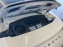 最高出力:350ps(257kW)/7400rpm 最大トルク:39.8kg・m(390N・m)/5600rpm 水平対向6気筒24バルブ
