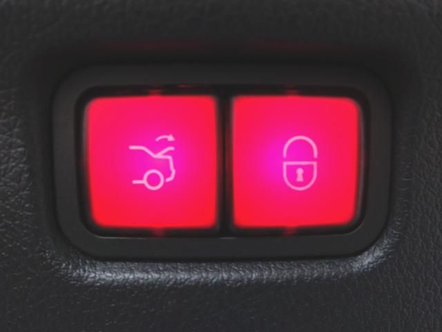 Ｃクラス Ｃ２００　アバンギャルド　リアアクスルステアリング　ＡＭＧライン　ベーシックパッケージ　Ｂｌｕｅｔｏｏｔｈ接続　ＥＴＣ　ＬＥＤヘッドライト　ＴＶ　アイドリングストップ　クルーズコントロール　コネクテッド機能　サイドカメラ　シートヒーター　トランクスルー（25枚目）