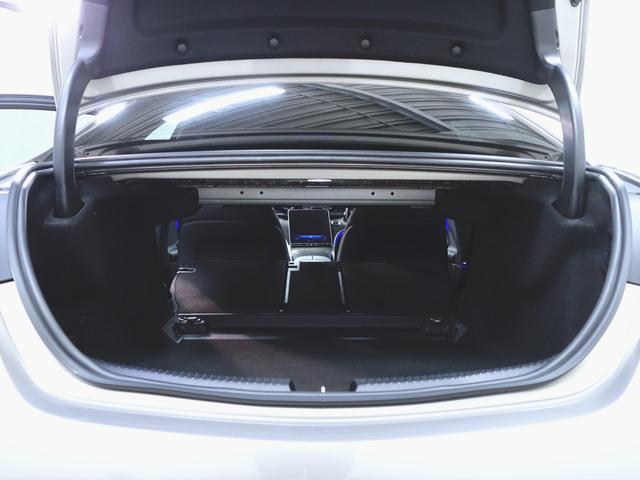 Ｃクラス Ｃ２００　アバンギャルド　リアアクスルステアリング　ＡＭＧライン　ベーシックパッケージ　Ｂｌｕｅｔｏｏｔｈ接続　ＥＴＣ　ＬＥＤヘッドライト　ＴＶ　アイドリングストップ　クルーズコントロール　コネクテッド機能　サイドカメラ　シートヒーター　トランクスルー（29枚目）