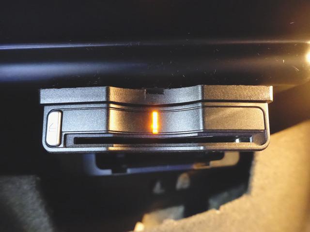 ＣＬＡクラス ＣＬＡ２２０　４マチック　レーダーセーフティーパッケージ　Ｂｌｕｅｔｏｏｔｈ接続　ＣＤ　ＤＶＤ再生　ＥＴＣ　ＬＥＤヘッドライト　ＴＶ　アイドリングストップ　クルーズコントロール　シートヒーター　トランクスルー　ナビ（10枚目）