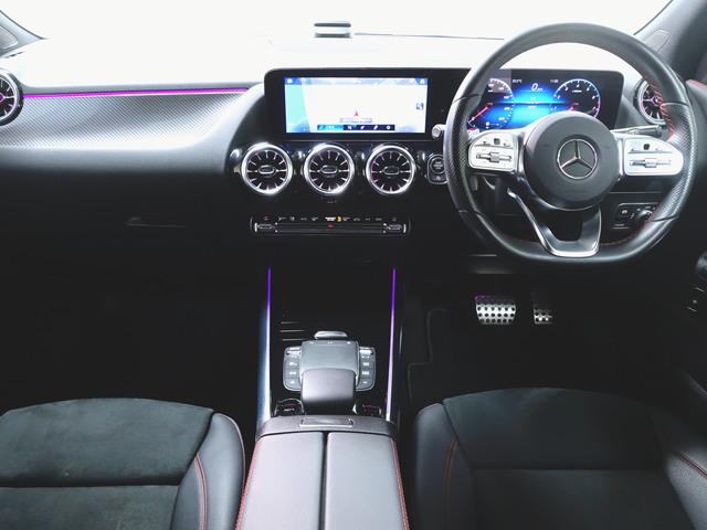 ＧＬＡクラス ＧＬＡ１８０　ＡＭＧラインパッケージ　Ｂｌｕｅｔｏｏｔｈ接続　ＥＴＣ　ＬＥＤヘッドライト　ＴＶ　アイドリングストップ　クルーズコントロール　コネクテッド機能　サイドカメラ　サンルーフ・ガラスルーフ　シートヒーター　トランクスルー　ナビ（13枚目）