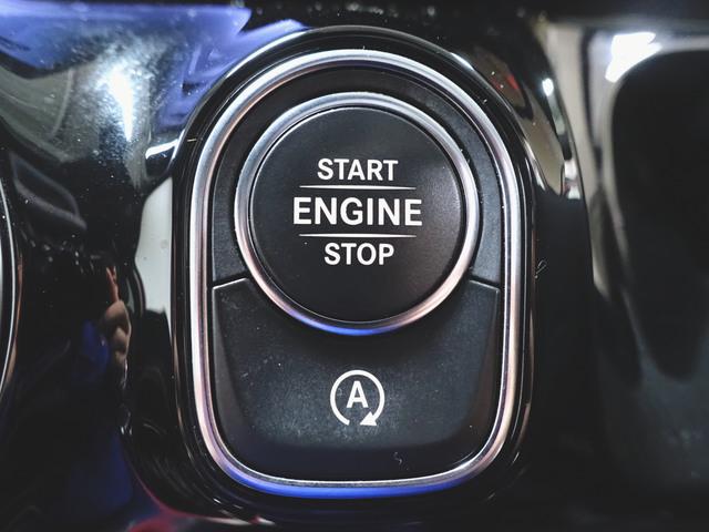 ＧＬＡクラス ＧＬＡ１８０　ＡＭＧラインパッケージ　Ｂｌｕｅｔｏｏｔｈ接続　ＥＴＣ　ＬＥＤヘッドライト　ＴＶ　アイドリングストップ　クルーズコントロール　コネクテッド機能　サイドカメラ　サンルーフ・ガラスルーフ　シートヒーター　トランクスルー　ナビ（16枚目）