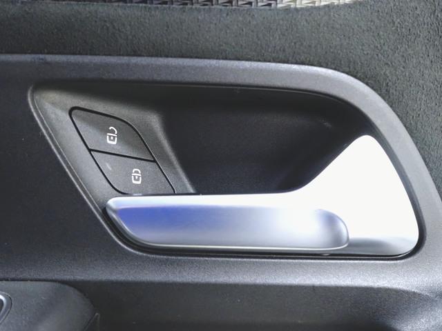 ＧＬＡクラス ＧＬＡ１８０　ＡＭＧラインパッケージ　Ｂｌｕｅｔｏｏｔｈ接続　ＥＴＣ　ＬＥＤヘッドライト　ＴＶ　アイドリングストップ　クルーズコントロール　コネクテッド機能　サイドカメラ　サンルーフ・ガラスルーフ　シートヒーター　トランクスルー　ナビ（23枚目）