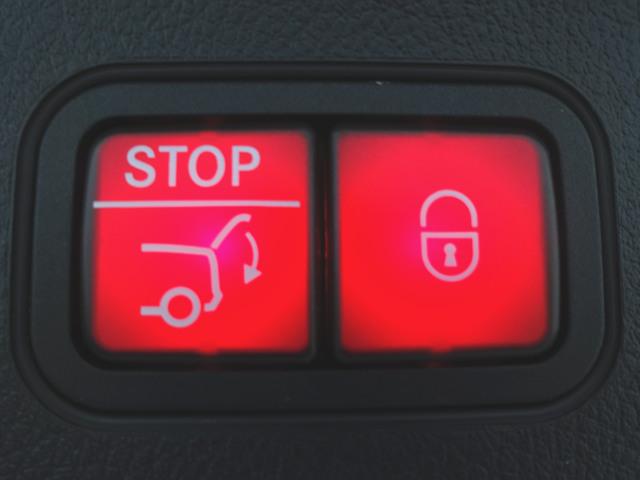 ＧＬＡクラス ＧＬＡ１８０　ＡＭＧラインパッケージ　Ｂｌｕｅｔｏｏｔｈ接続　ＥＴＣ　ＬＥＤヘッドライト　ＴＶ　アイドリングストップ　クルーズコントロール　コネクテッド機能　サイドカメラ　サンルーフ・ガラスルーフ　シートヒーター　トランクスルー　ナビ（29枚目）