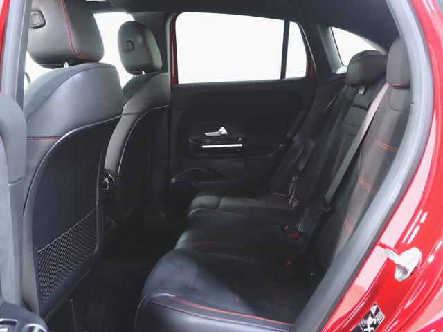 ＧＬＡクラス ＧＬＡ１８０　ＡＭＧラインパッケージ　Ｂｌｕｅｔｏｏｔｈ接続　ＥＴＣ　ＬＥＤヘッドライト　ＴＶ　アイドリングストップ　クルーズコントロール　コネクテッド機能　サイドカメラ　サンルーフ・ガラスルーフ　シートヒーター　トランクスルー　ナビ（30枚目）