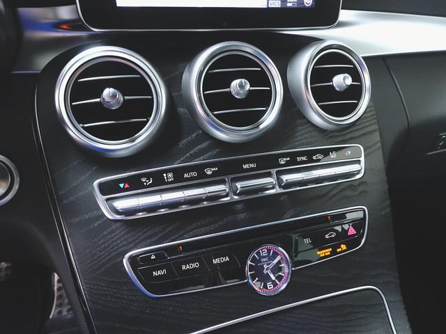 Cクラス C63 S エクスクルーシブパッケージ Bluetooth接続 CD DVD再生 ETC LEDヘッドライト TV アイドリングストップ クルーズコントロール シートヒーター トランクスルー ナビ バックモニター(19枚目)