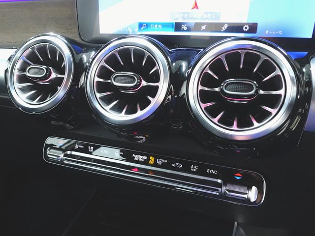 ＧＬＢ ＧＬＢ２００　ｄ　４マチック　レザーエクスクルーシブパッケージ　３列シート　Ｂｌｕｅｔｏｏｔｈ接続　ＥＴＣ　ＬＥＤヘッドライト　ＴＶ　アイドリングストップ　クルーズコントロール　コネクテッド機能　サイドカメラ（18枚目）