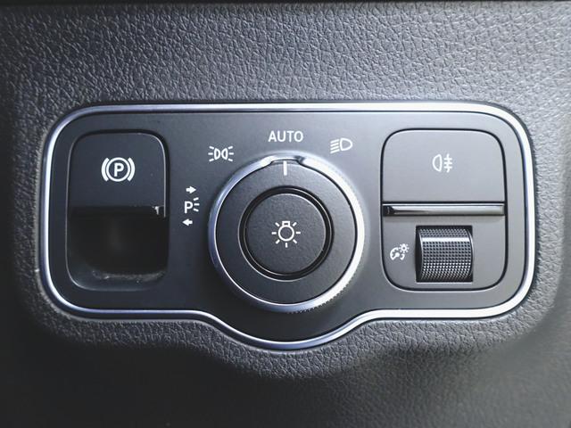 ＧＬＢ ＧＬＢ２００　ｄ　４マチック　レザーエクスクルーシブパッケージ　３列シート　Ｂｌｕｅｔｏｏｔｈ接続　ＥＴＣ　ＬＥＤヘッドライト　ＴＶ　アイドリングストップ　クルーズコントロール　コネクテッド機能　サイドカメラ（20枚目）