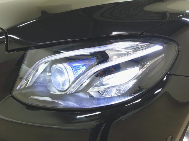 ヤナセの中古車は、すべて第三者検査専門機関（ＡＩＳ）によって、内外装から機関にいたるまで公正かつ厳正に検査されます。検査後、経験豊富なスタッフが、記録簿の確認、ＣＰＵ診断テストなどを実施いたします。