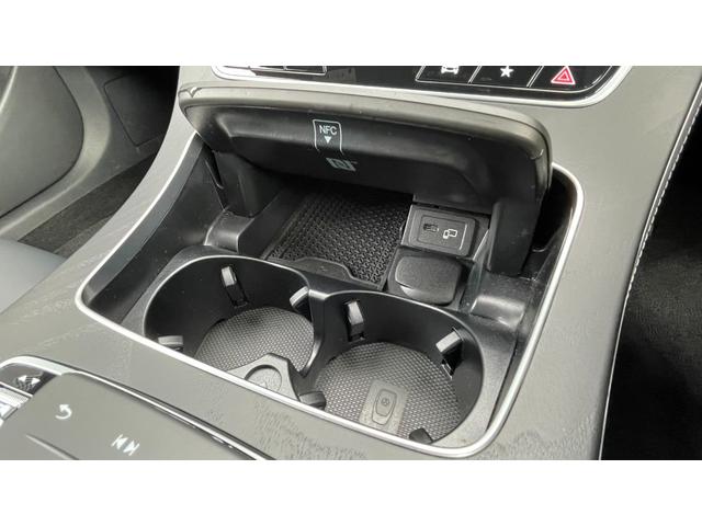 Ｅクラス Ｅ２２０ｄ　スポーツ　レーダーセーフティ　ナビゲーション　ＥＴＣ車載器　ＡＭＧラインインテリアパッケージ　エクスクルーシブパッケージ　パノラミックスライディングルーフ　ＬＥＤライトヘッド　オートライト（11枚目）