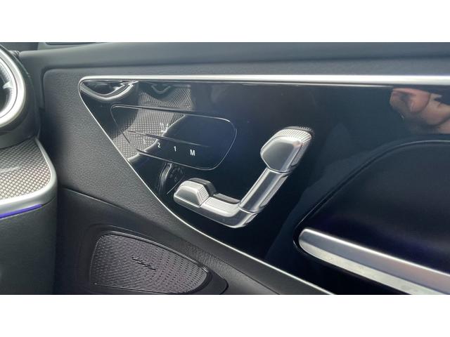 Cクラス C220dアバンギャルド AMGラインパッケージ レーダーセーフティ ナビゲーション ディーゼルターボ AMGライン セーフティビジョン 360°カメラシステム LEDライト アンビエントライト Bluetooth接続 USB入力端子 ETC車載器(11枚目)