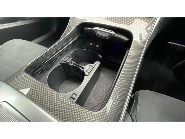 Cクラス C220dアバンギャルド AMGラインパッケージ レーダーセーフティ ナビゲーション ディーゼルターボ AMGライン セーフティビジョン 360°カメラシステム LEDライト アンビエントライト Bluetooth接続 USB入力端子 ETC車載器(13枚目)