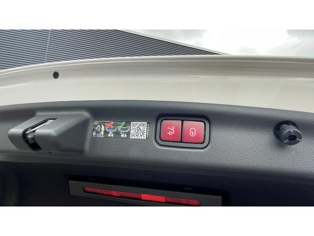 Cクラス C220dアバンギャルド AMGラインパッケージ レーダーセーフティ ナビゲーション ディーゼルターボ AMGライン セーフティビジョン 360°カメラシステム LEDライト アンビエントライト Bluetooth接続 USB入力端子 ETC車載器(25枚目)