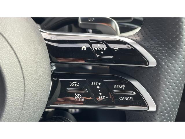 Ａクラス Ａ４５　Ｓ　４マチック＋　アドバンスドＰ　ＡＭＧパフォーマンスＰ　３６０°カメラ　パノラミックＳＲ　ヘッドアップディスプレイ　ＭＢＵＸインテリア・アシスタント　ブランドロゴプロジェクター　マルチビームＬＥＤヘッドライト　４ＷＤ（8枚目）