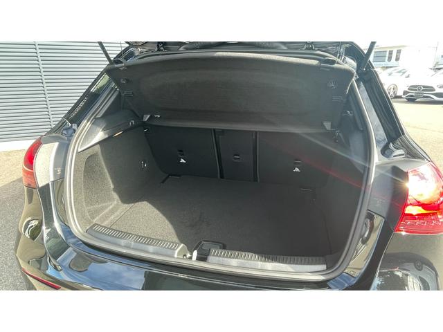 Ａクラス Ａ４５　Ｓ　４マチック＋　アドバンスドＰ　ＡＭＧパフォーマンスＰ　３６０°カメラ　パノラミックＳＲ　ヘッドアップディスプレイ　ＭＢＵＸインテリア・アシスタント　ブランドロゴプロジェクター　マルチビームＬＥＤヘッドライト　４ＷＤ（29枚目）