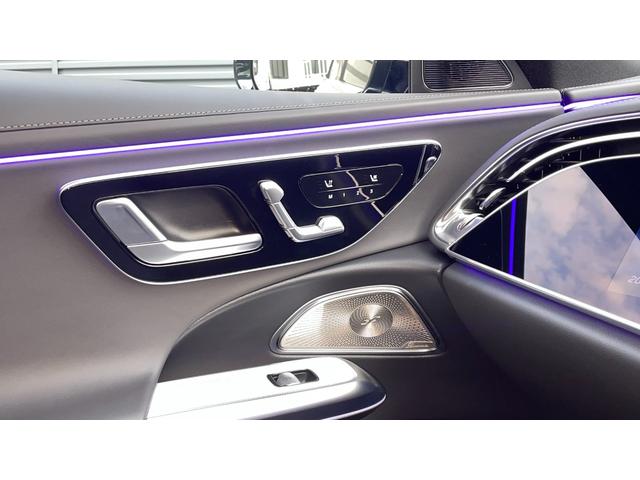 Eクラスステーションワゴン E220dステションワゴンアバギャルドAMGラインP アドバンスドP レザーエクスクルーシブP AMGラインP デジタルインテリアP パノラミックSR MBUXスーパースクリーン 3Dコックピットディスプレイ アダプティブハイビームアシストプラス(18枚目)