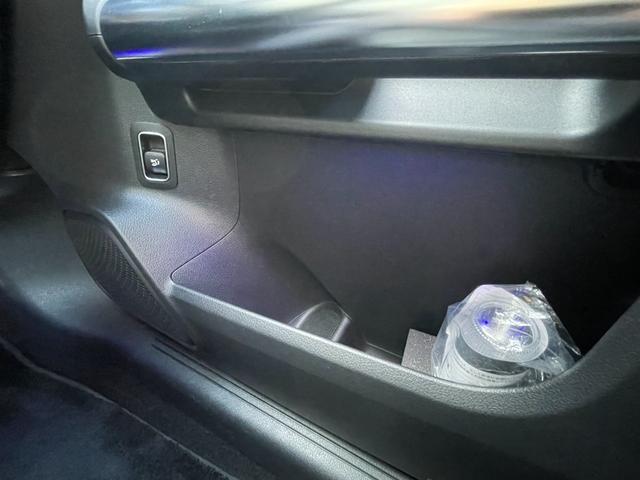 GLAクラス GLA200d 4マチック AMGライン AMGレザーパッケージ ナビゲーションパッケージ マルチビームLED マルチカラーアンビエントライト テレビ機能(12セグ/ワンセグ自動切替)アクティブレーンチェンジアシスト 自動再発進機能(21枚目)