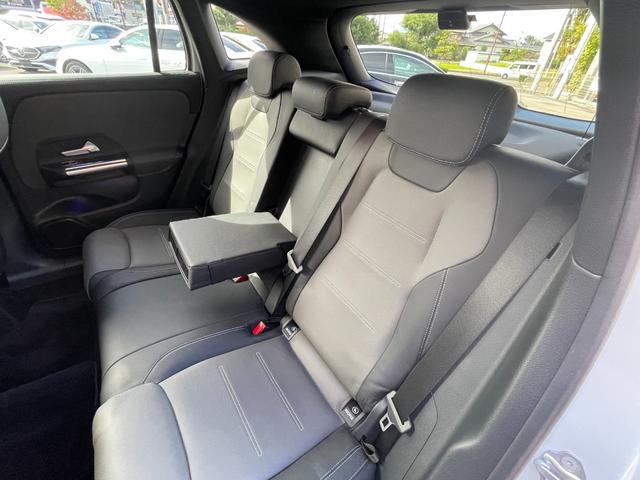 GLAクラス GLA200d 4マチック AMGライン AMGレザーパッケージ ナビゲーションパッケージ マルチビームLED マルチカラーアンビエントライト テレビ機能(12セグ/ワンセグ自動切替)アクティブレーンチェンジアシスト 自動再発進機能(23枚目)